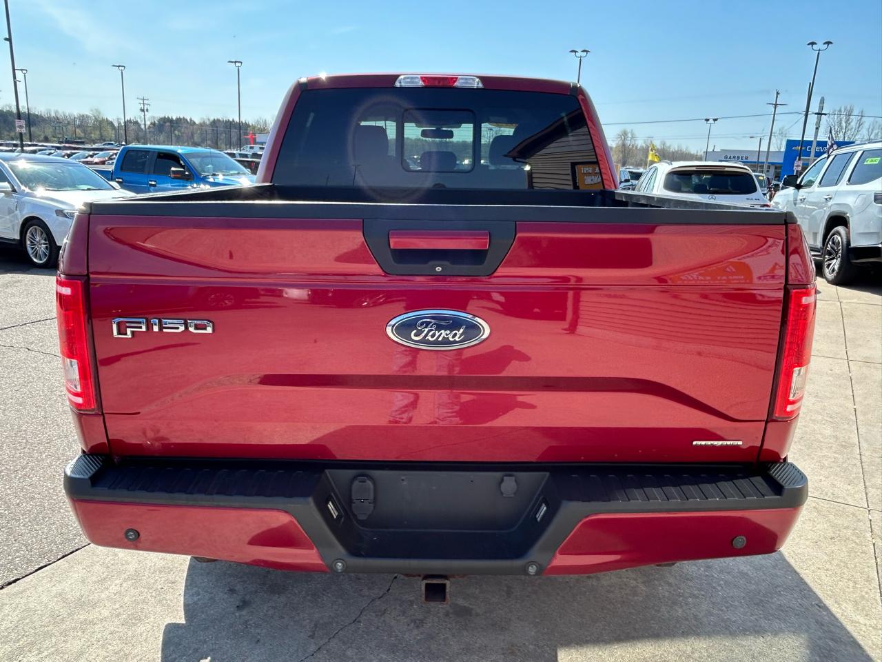 Ford F-150 XL SuperCrew 5.5-ft. Bed 4WD 2015