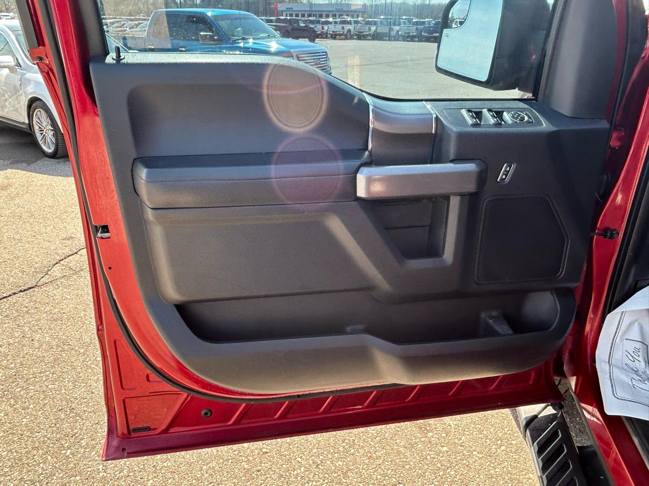 Ford F-150 XL SuperCrew 5.5-ft. Bed 4WD 2015