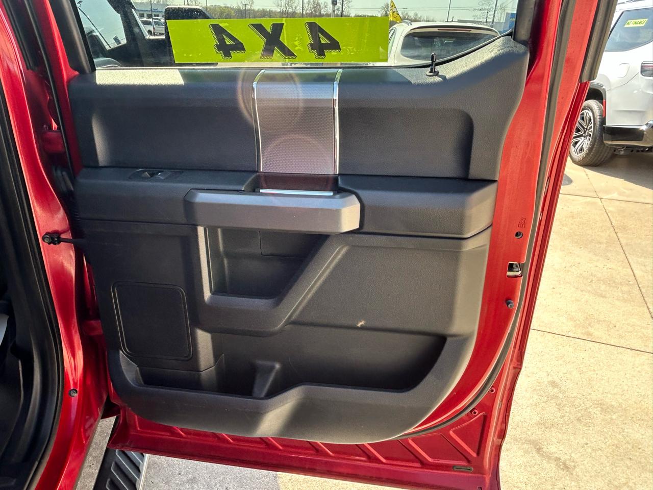 Ford F-150 XL SuperCrew 5.5-ft. Bed 4WD 2015