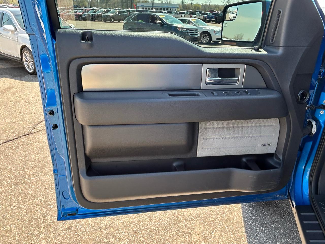 Ford F-150 SVT Raptor SuperCrew 5.5-ft. Bed 4WD 2014