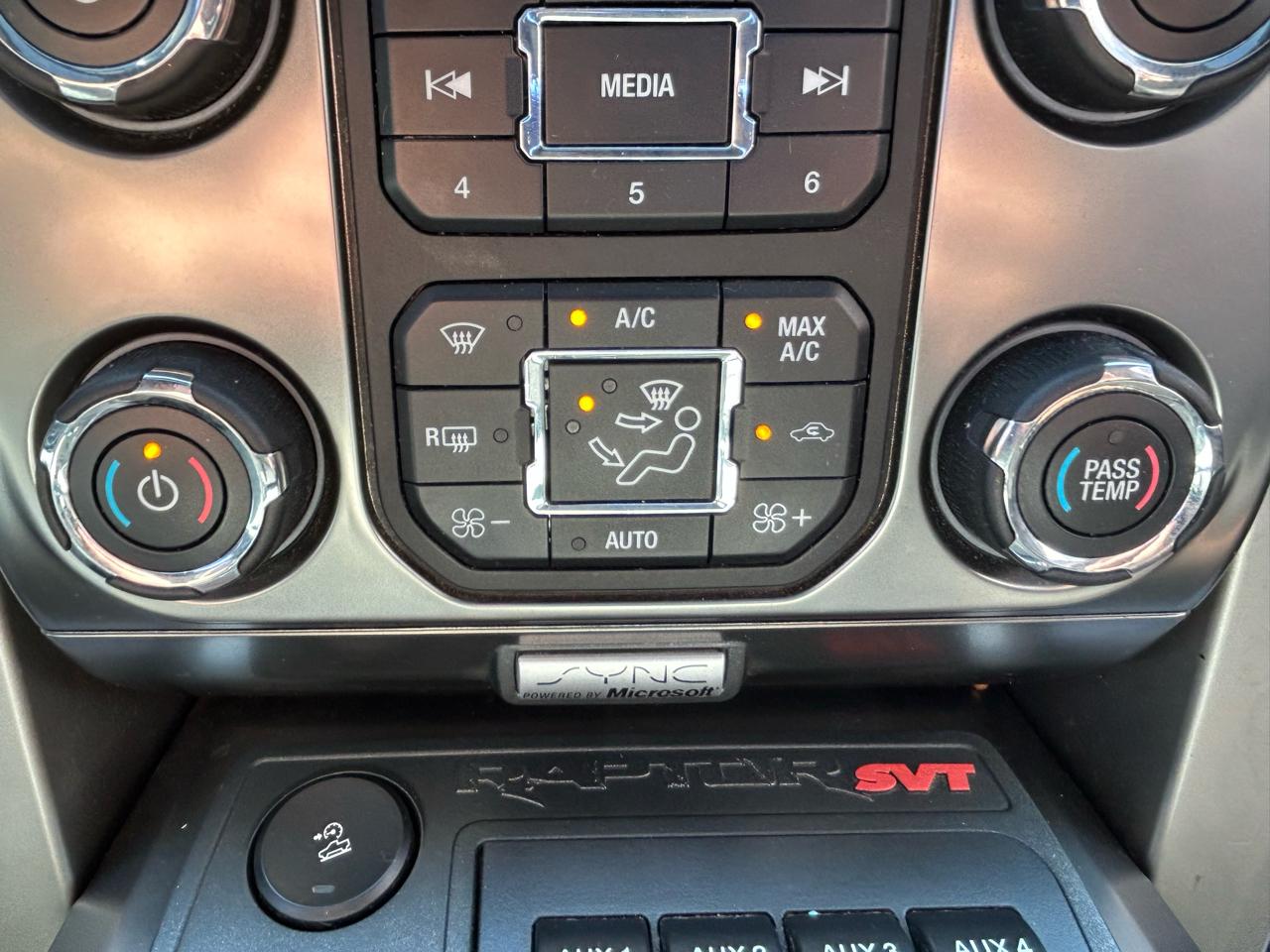 Ford F-150 SVT Raptor SuperCrew 5.5-ft. Bed 4WD 2014