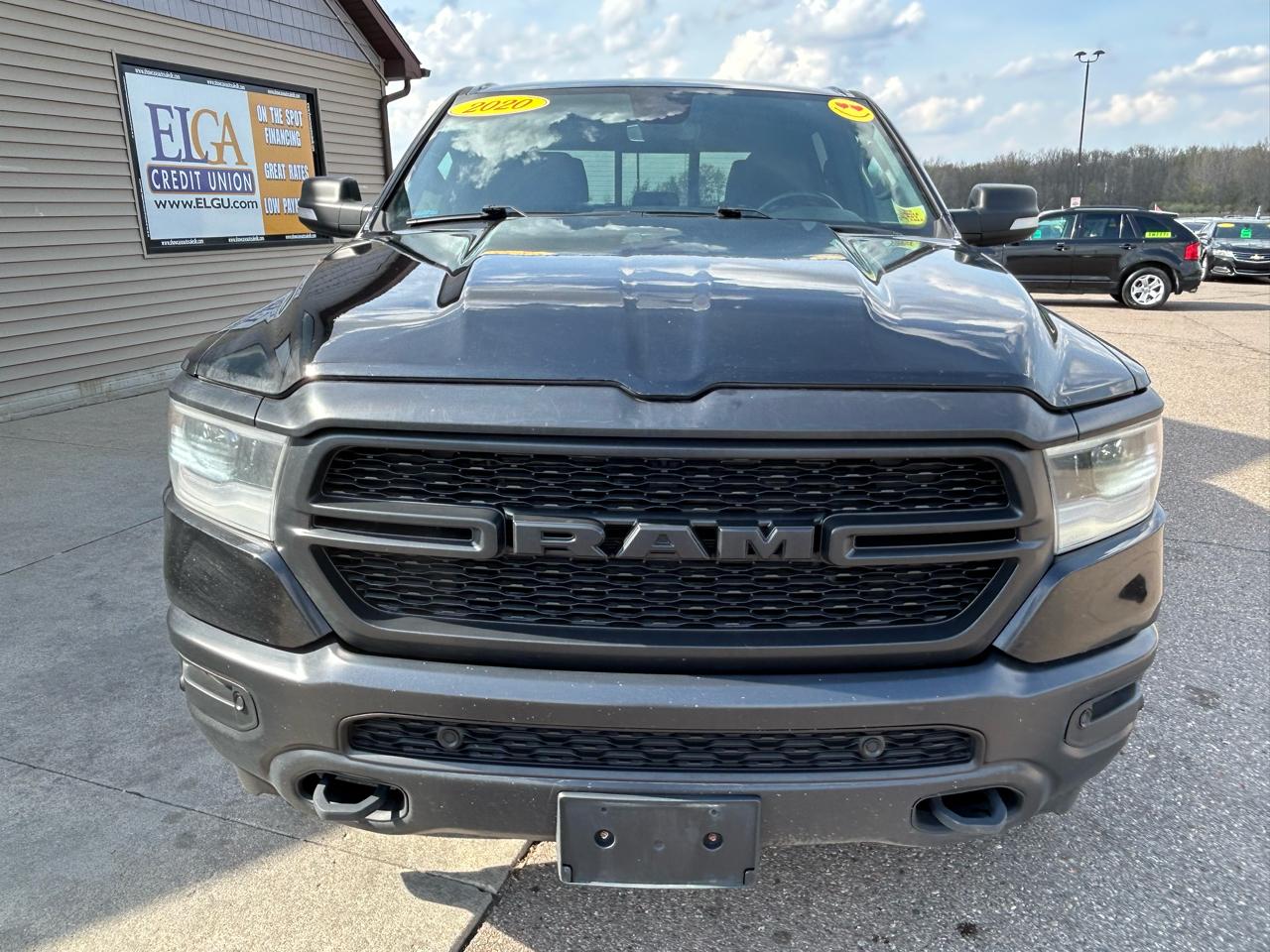 RAM 1500 Big Horn Crew Cab SWB 4WD 2020