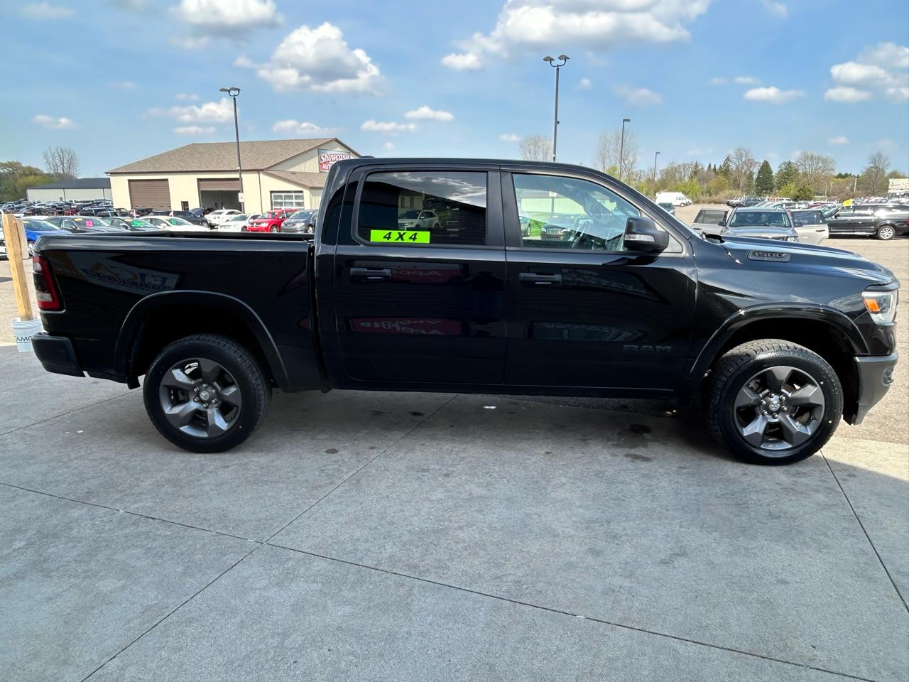 RAM 1500 Big Horn Crew Cab SWB 4WD 2020