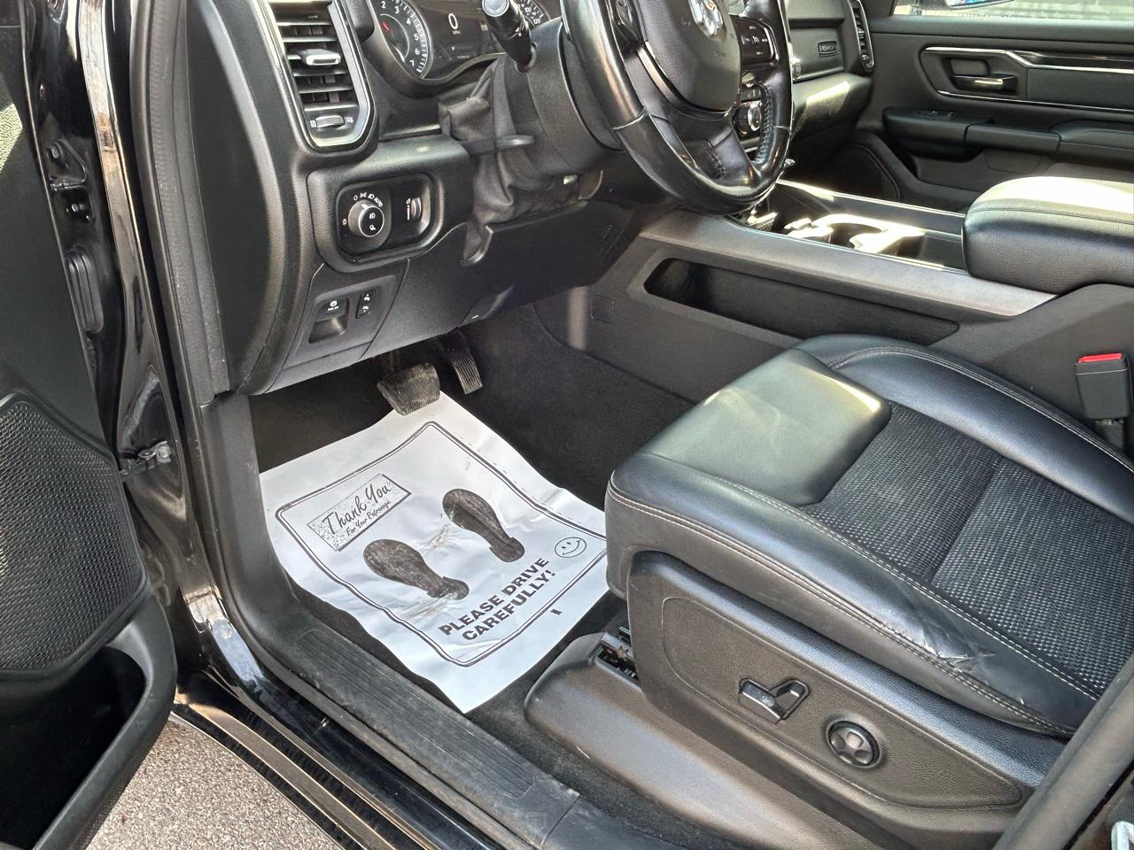 RAM 1500 Big Horn Crew Cab SWB 4WD 2020