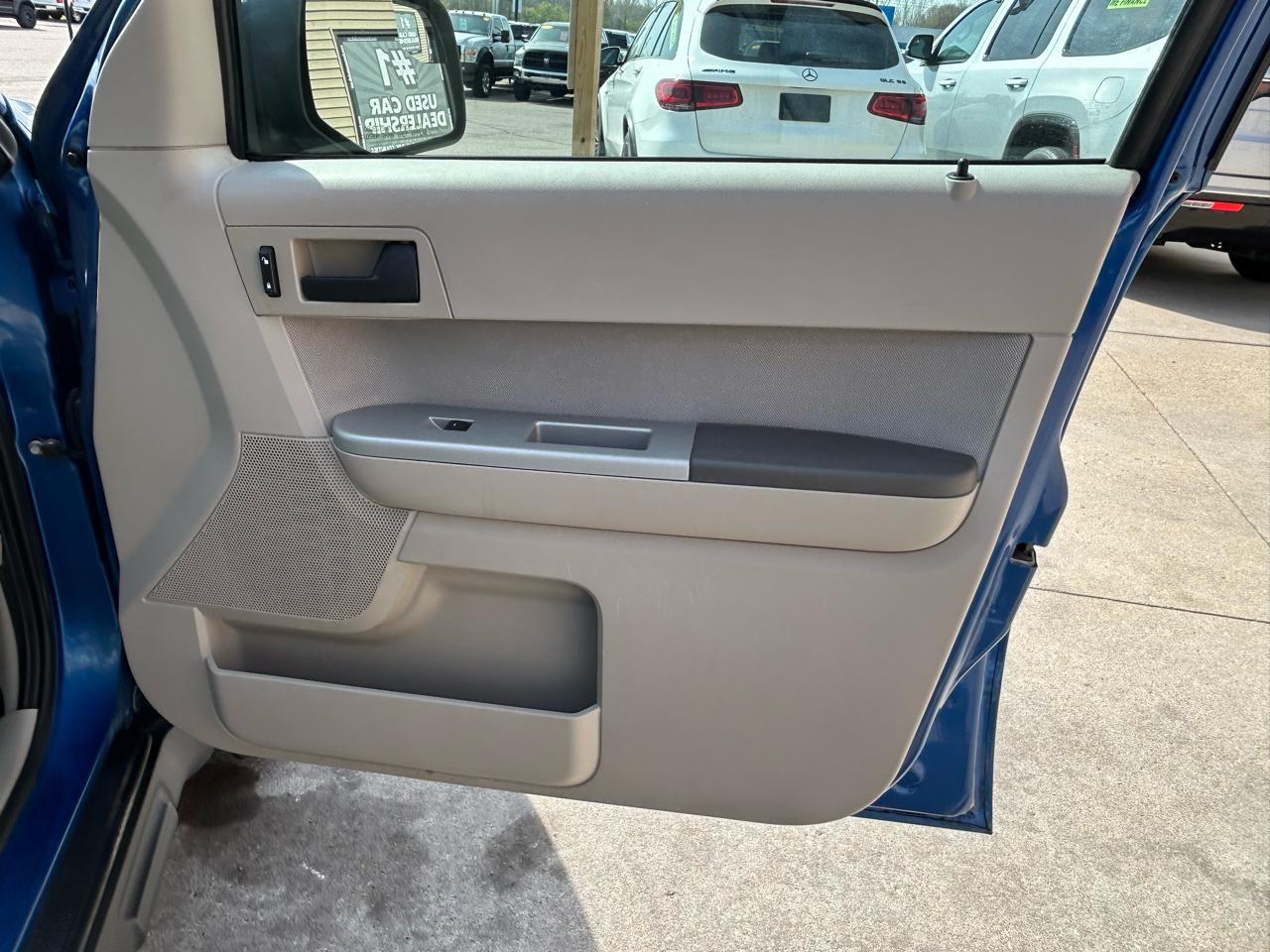 Ford Escape XLT FWD 2011