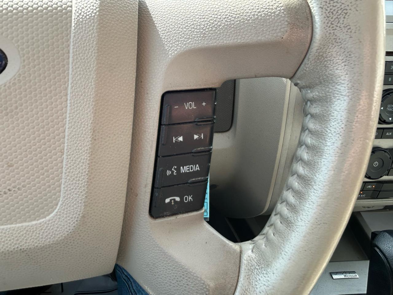 Ford Escape XLT FWD 2011