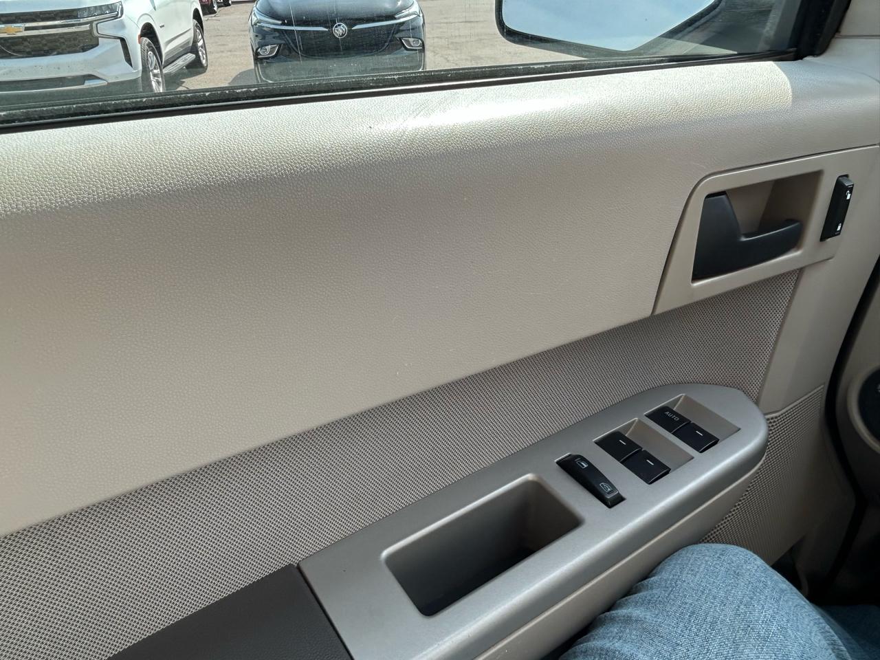 Ford Escape XLT FWD 2011