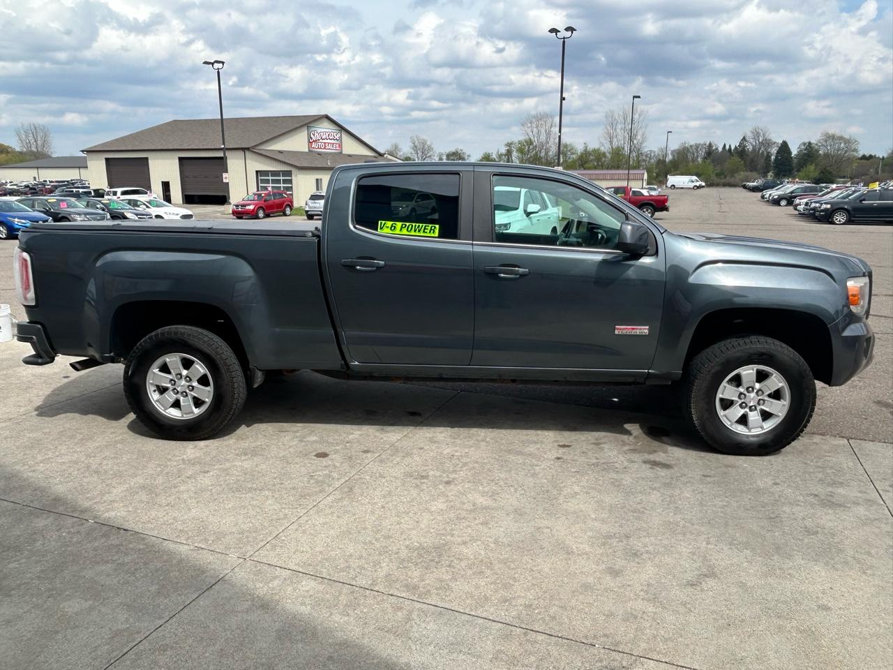 GMC Canyon SLE Crew Cab 4WD Short Box 2015