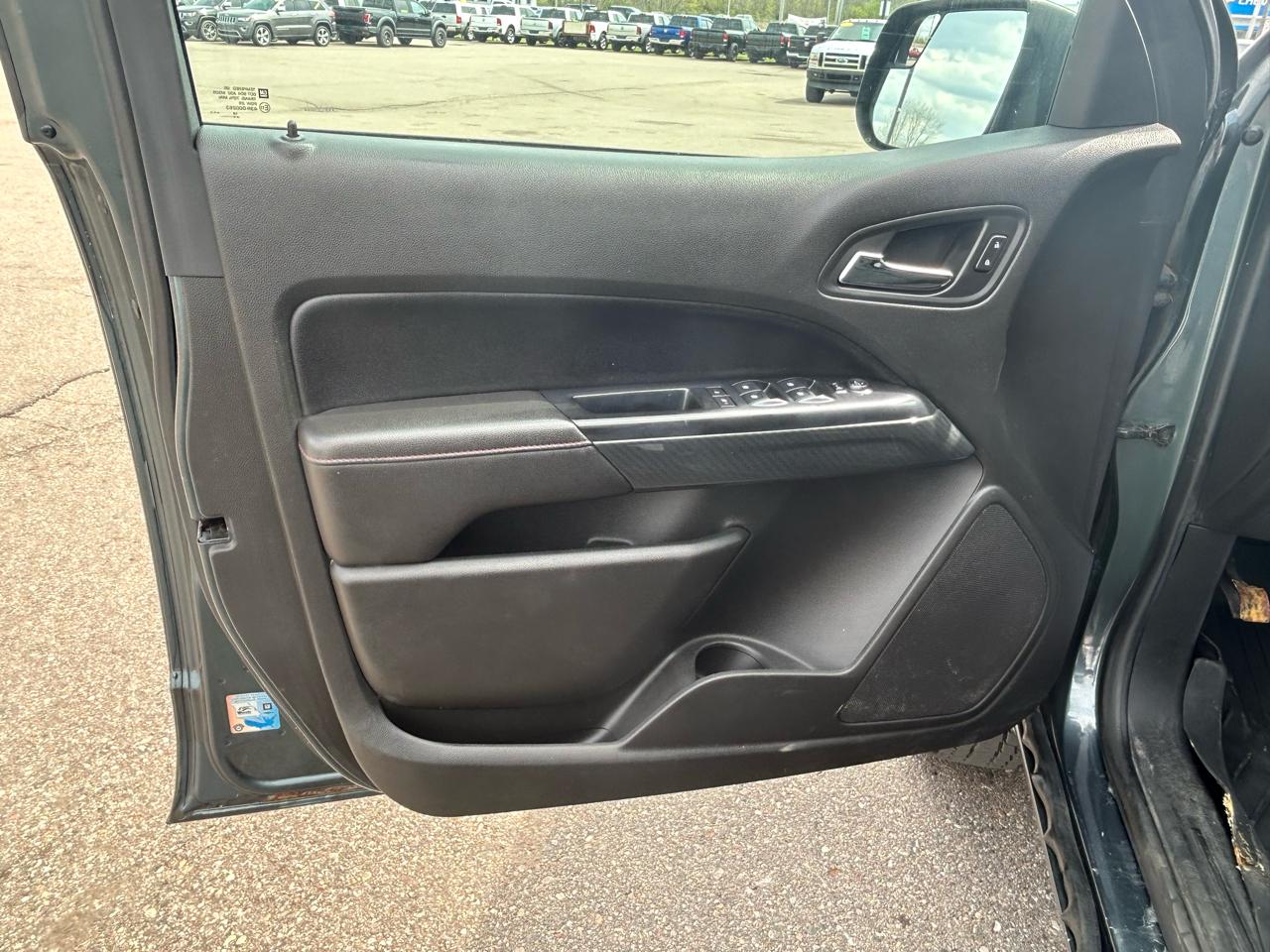 GMC Canyon SLE Crew Cab 4WD Short Box 2015