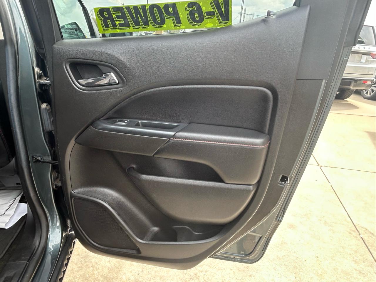 GMC Canyon SLE Crew Cab 4WD Short Box 2015