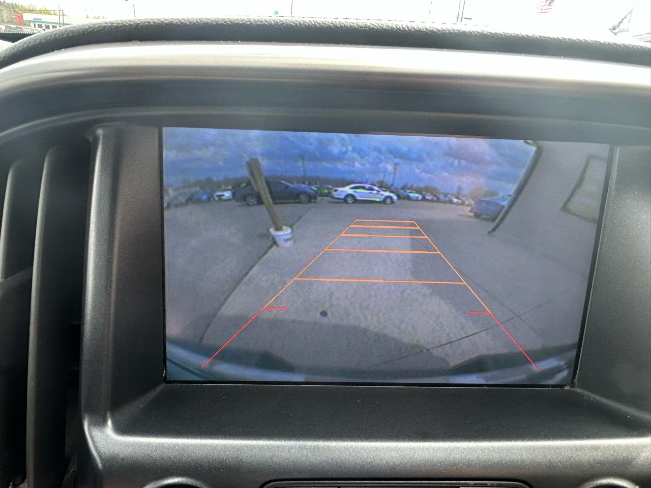 GMC Canyon SLE Crew Cab 4WD Short Box 2015