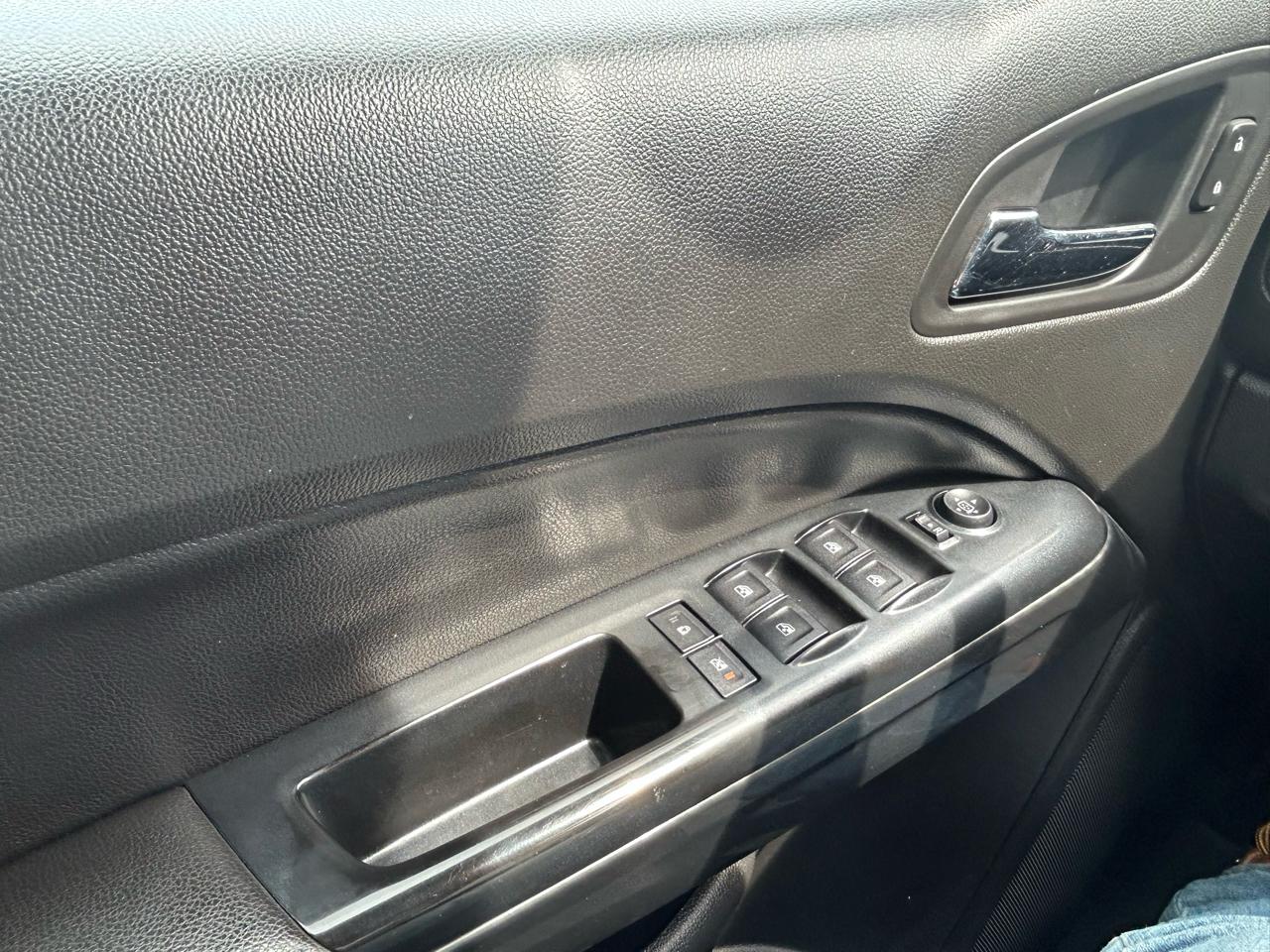 GMC Canyon SLE Crew Cab 4WD Short Box 2015