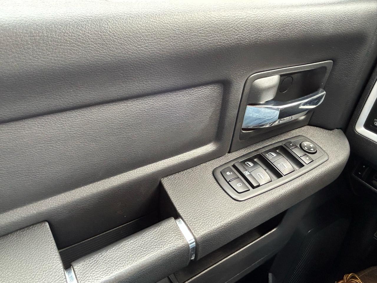 RAM 1500 Sport Crew Cab 4WD 2011