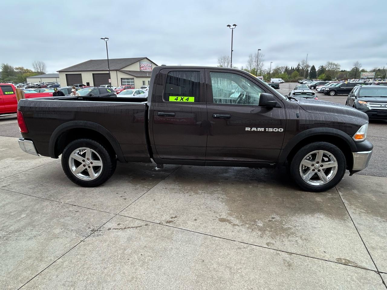 RAM 1500 SLT Quad Cab 4WD 2011