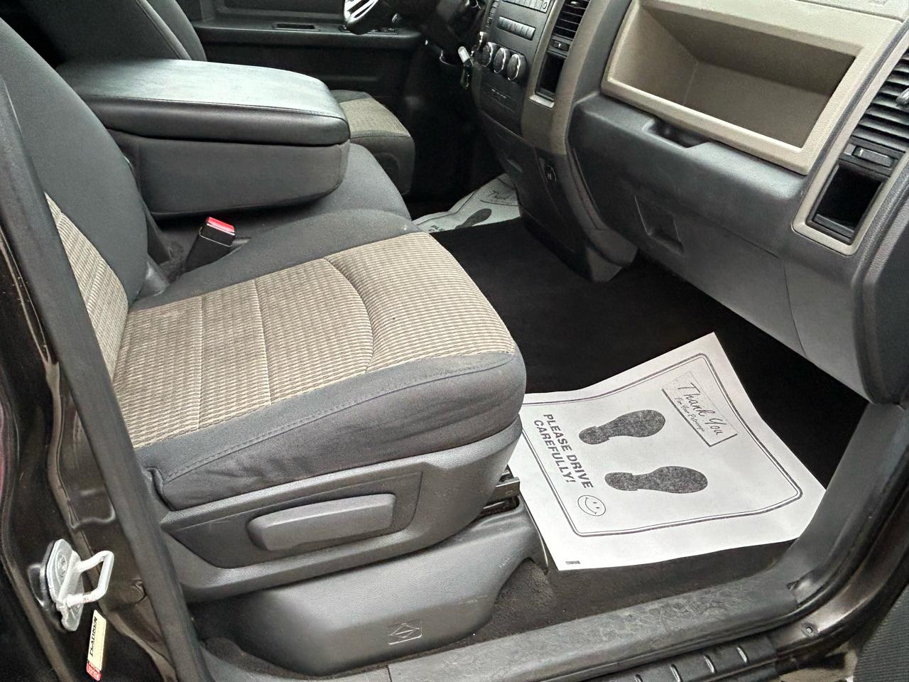 RAM 1500 SLT Quad Cab 4WD 2011