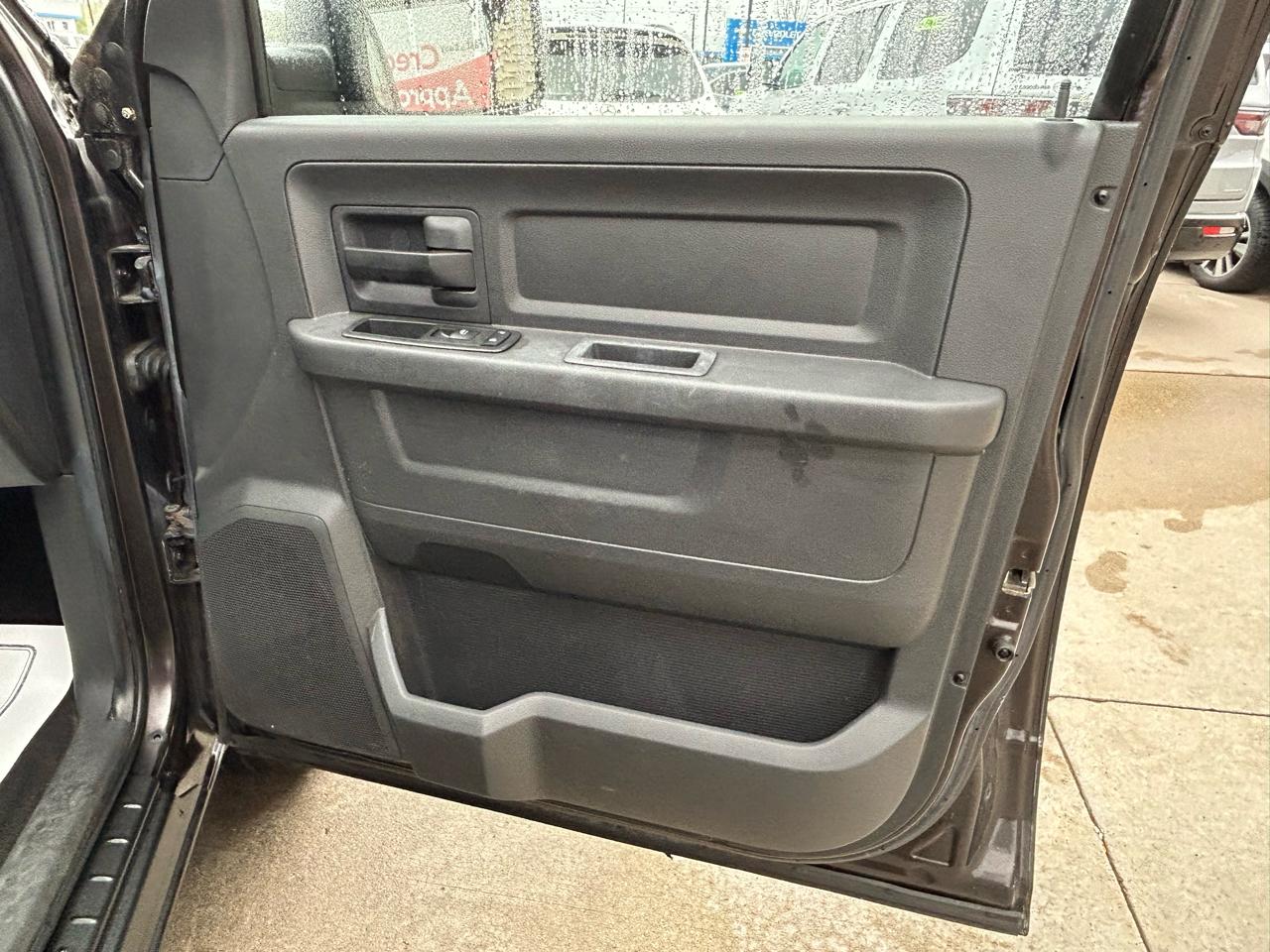 RAM 1500 SLT Quad Cab 4WD 2011