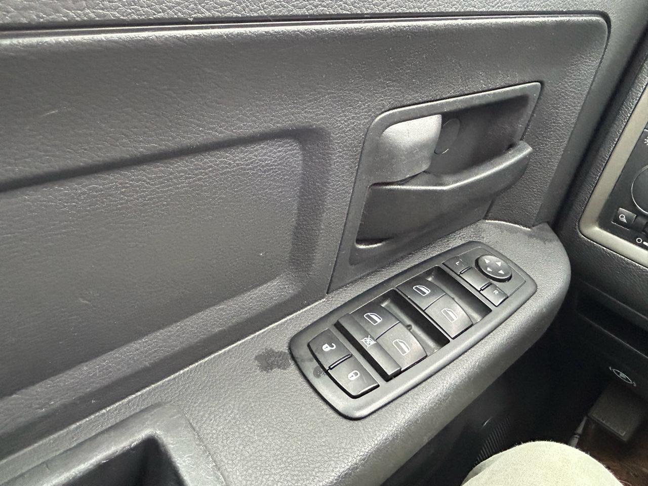 RAM 1500 SLT Quad Cab 4WD 2011