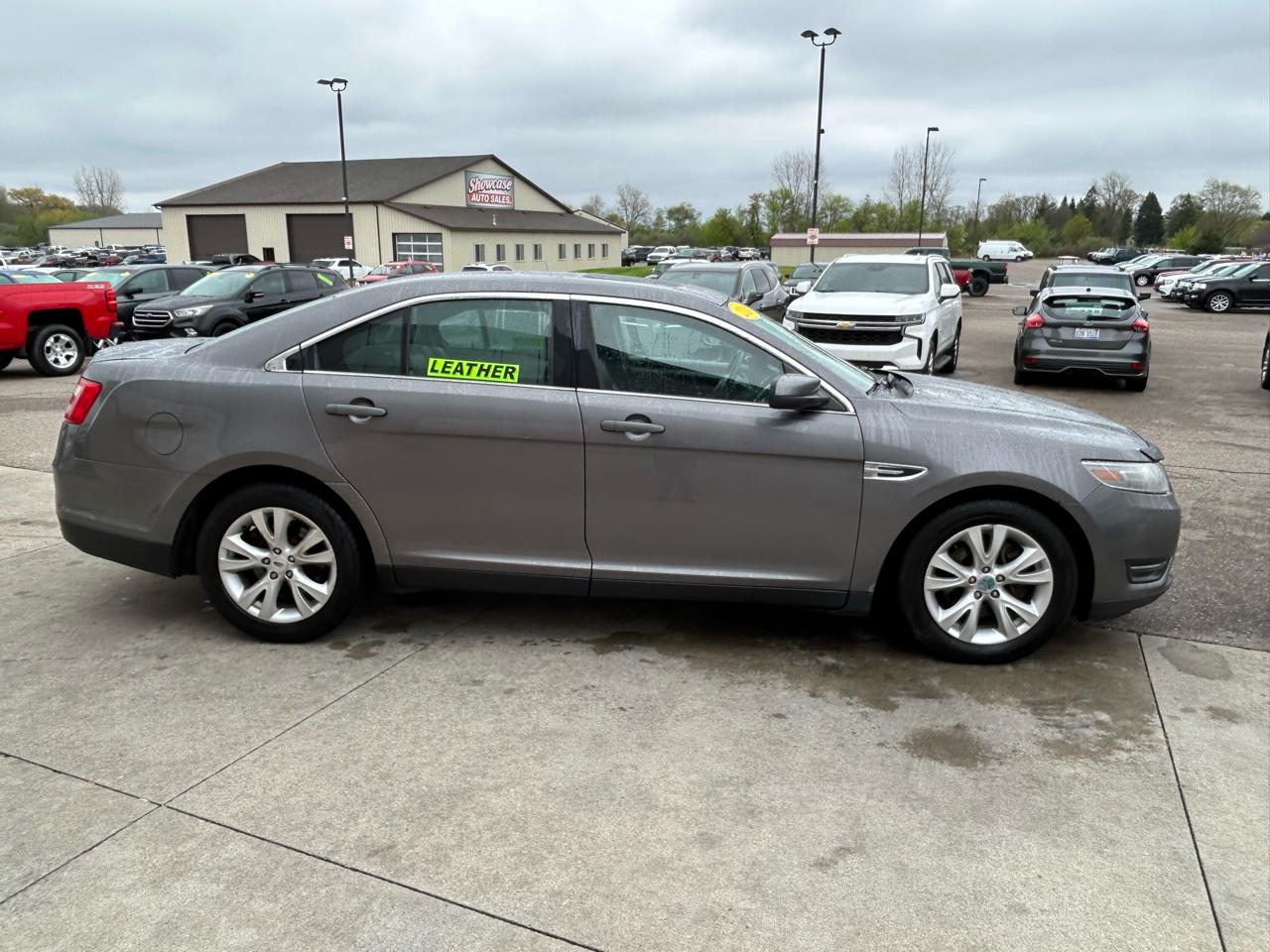 Ford Taurus SEL FWD 2014
