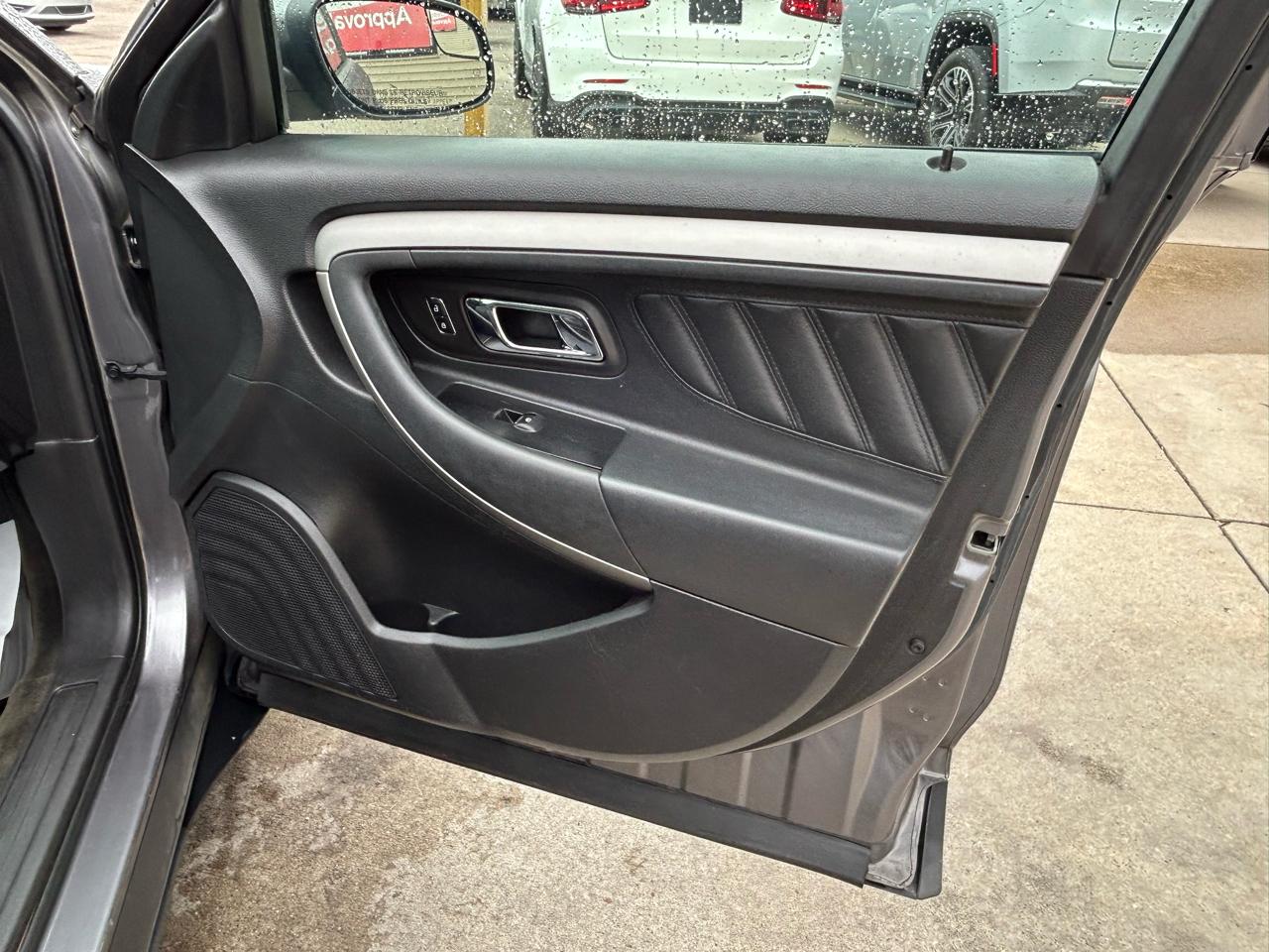 Ford Taurus SEL FWD 2014