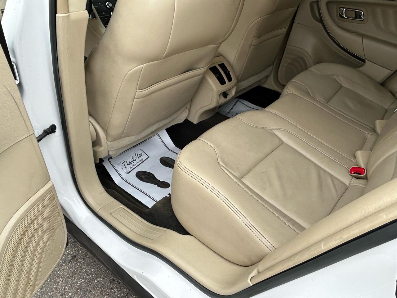 Ford Taurus SEL FWD 2013