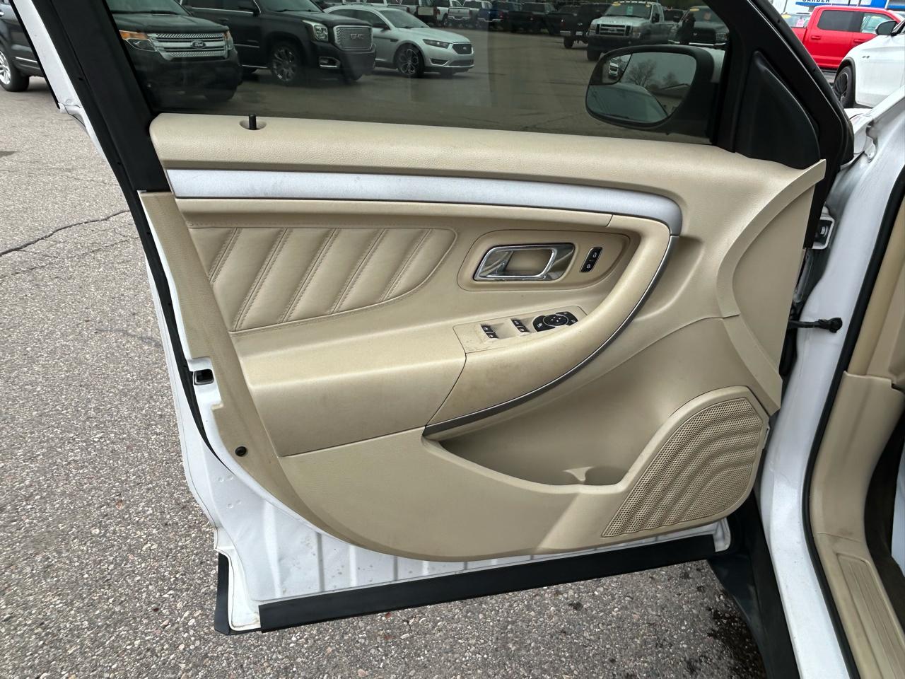 Ford Taurus SEL FWD 2013