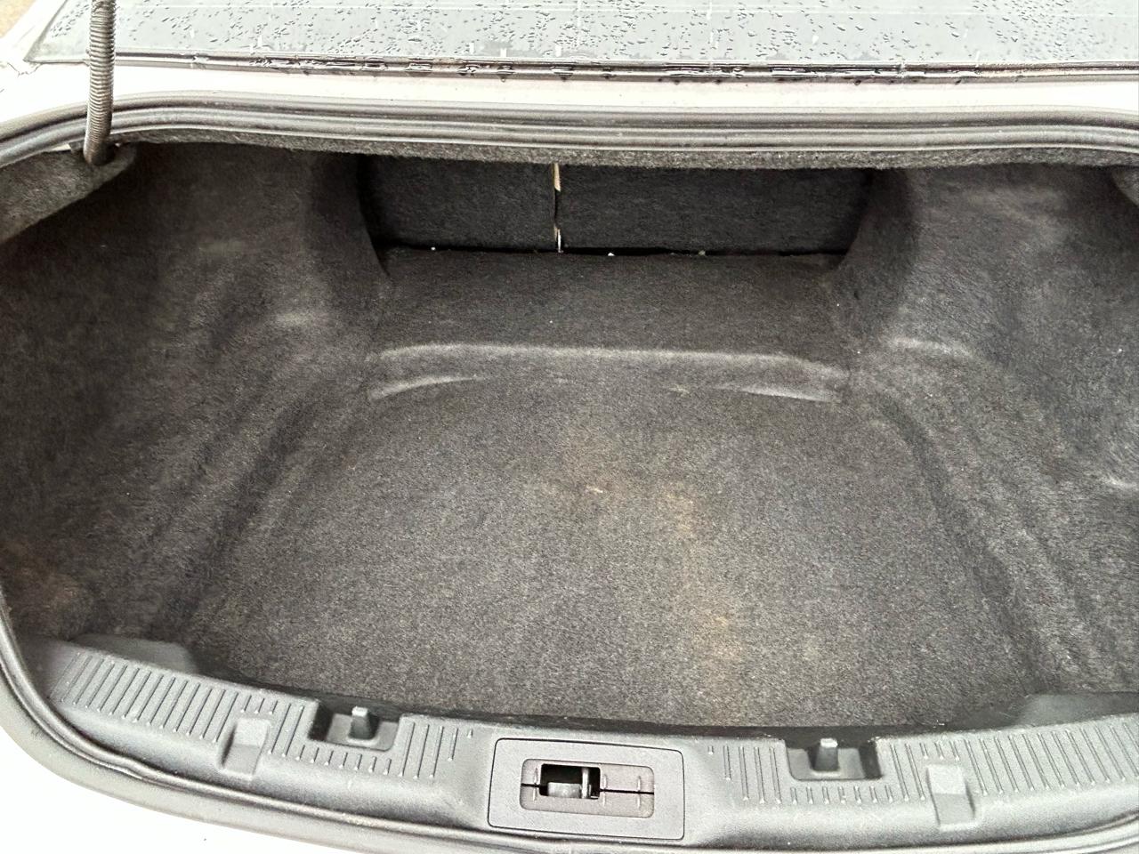 Ford Taurus SEL FWD 2013