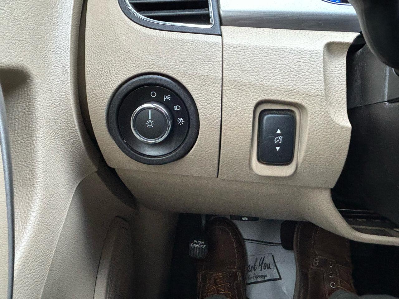 Ford Taurus SEL FWD 2013