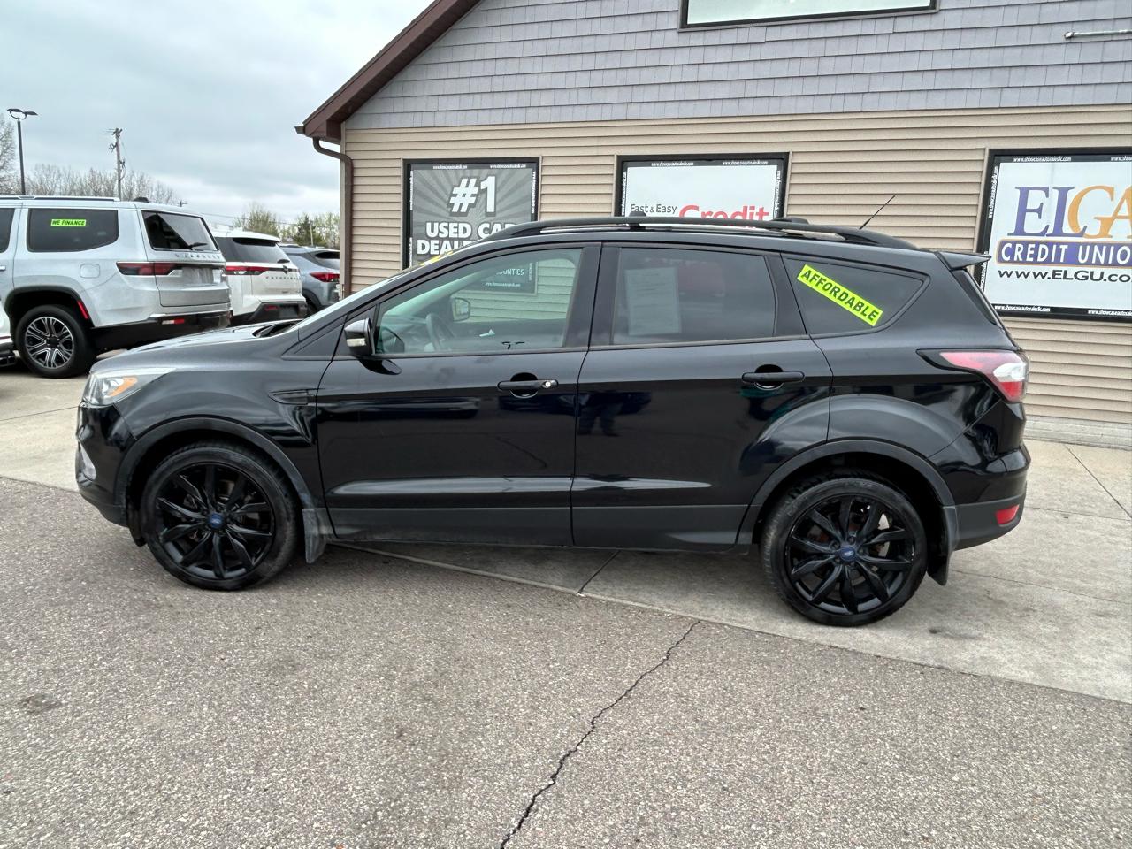 Ford Escape Titanium 4WD 2017