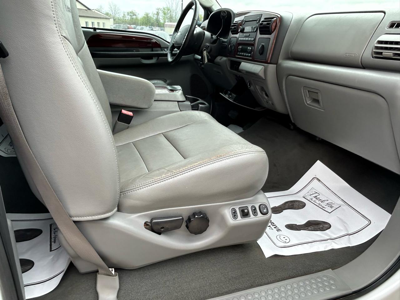 Ford F-350 SD XLT Crew Cab Long Bed 4WD 2006