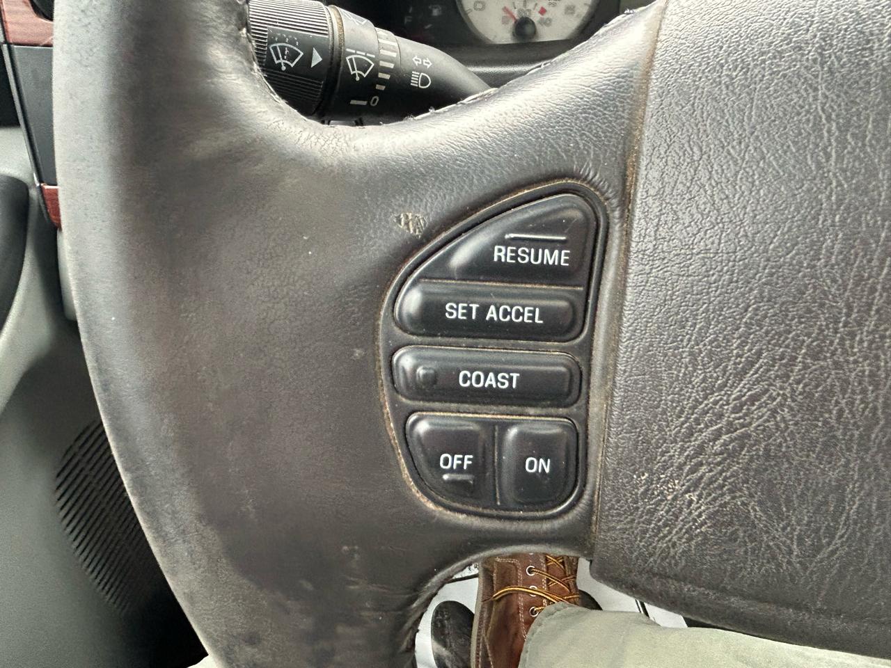 Ford F-350 SD XLT Crew Cab Long Bed 4WD 2006