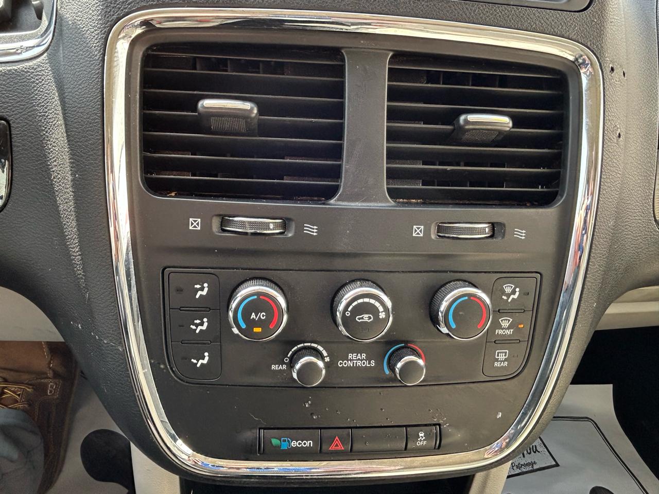 Dodge Grand Caravan SE 2015