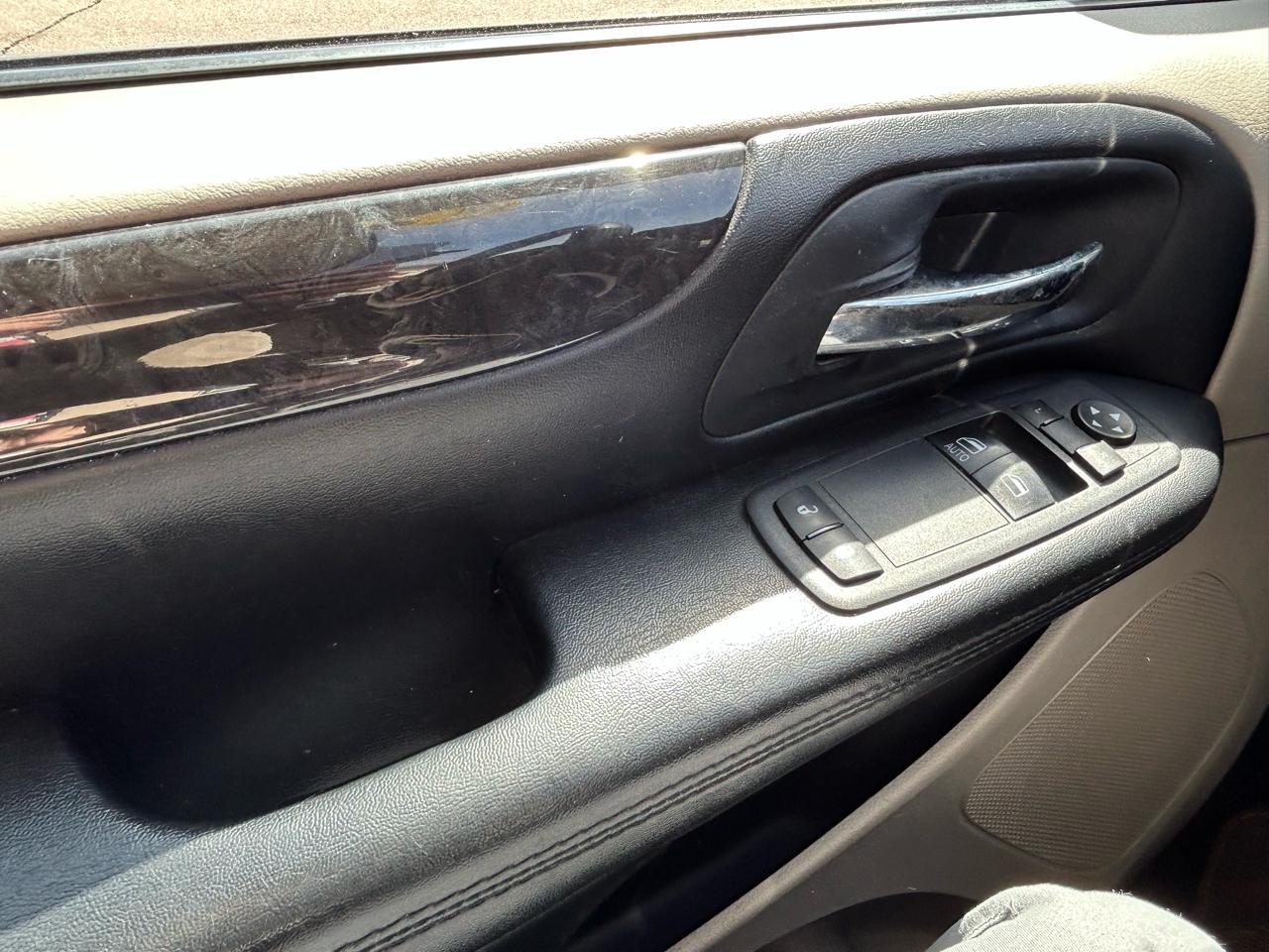 Dodge Grand Caravan SE 2015