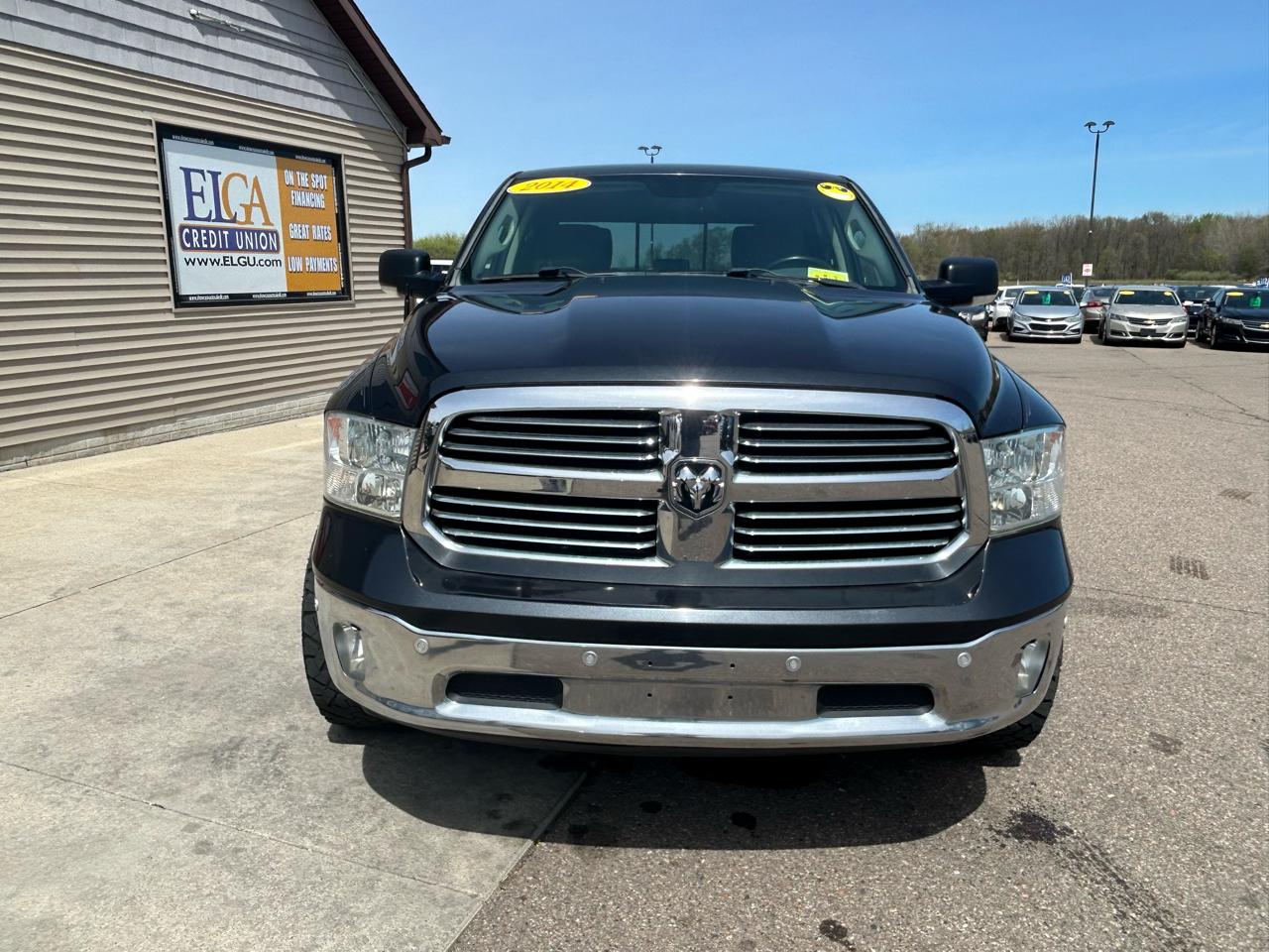 RAM 1500 SLT Crew Cab SWB 4WD 2014