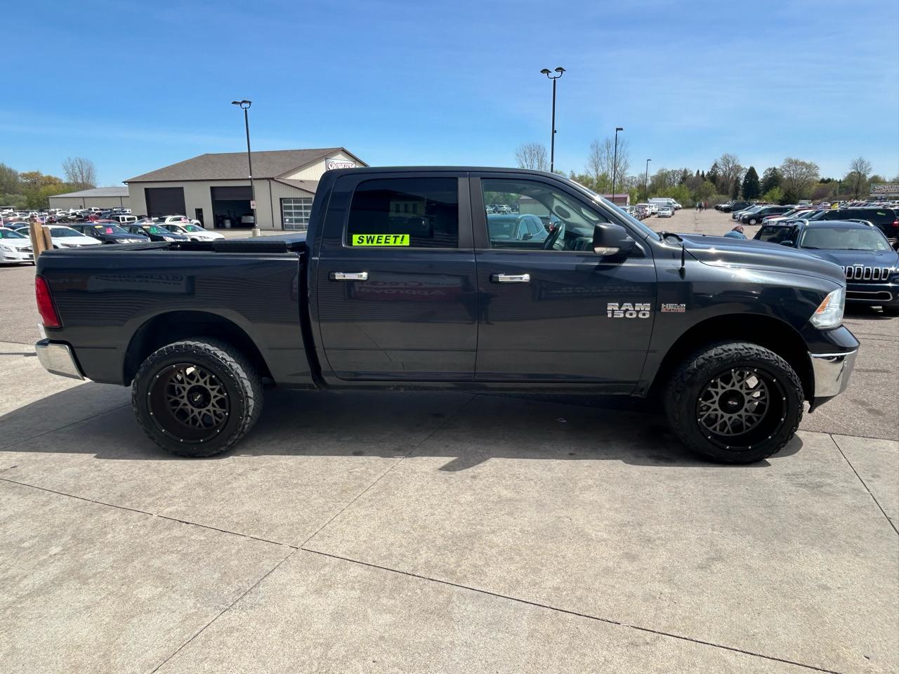 RAM 1500 SLT Crew Cab SWB 4WD 2014
