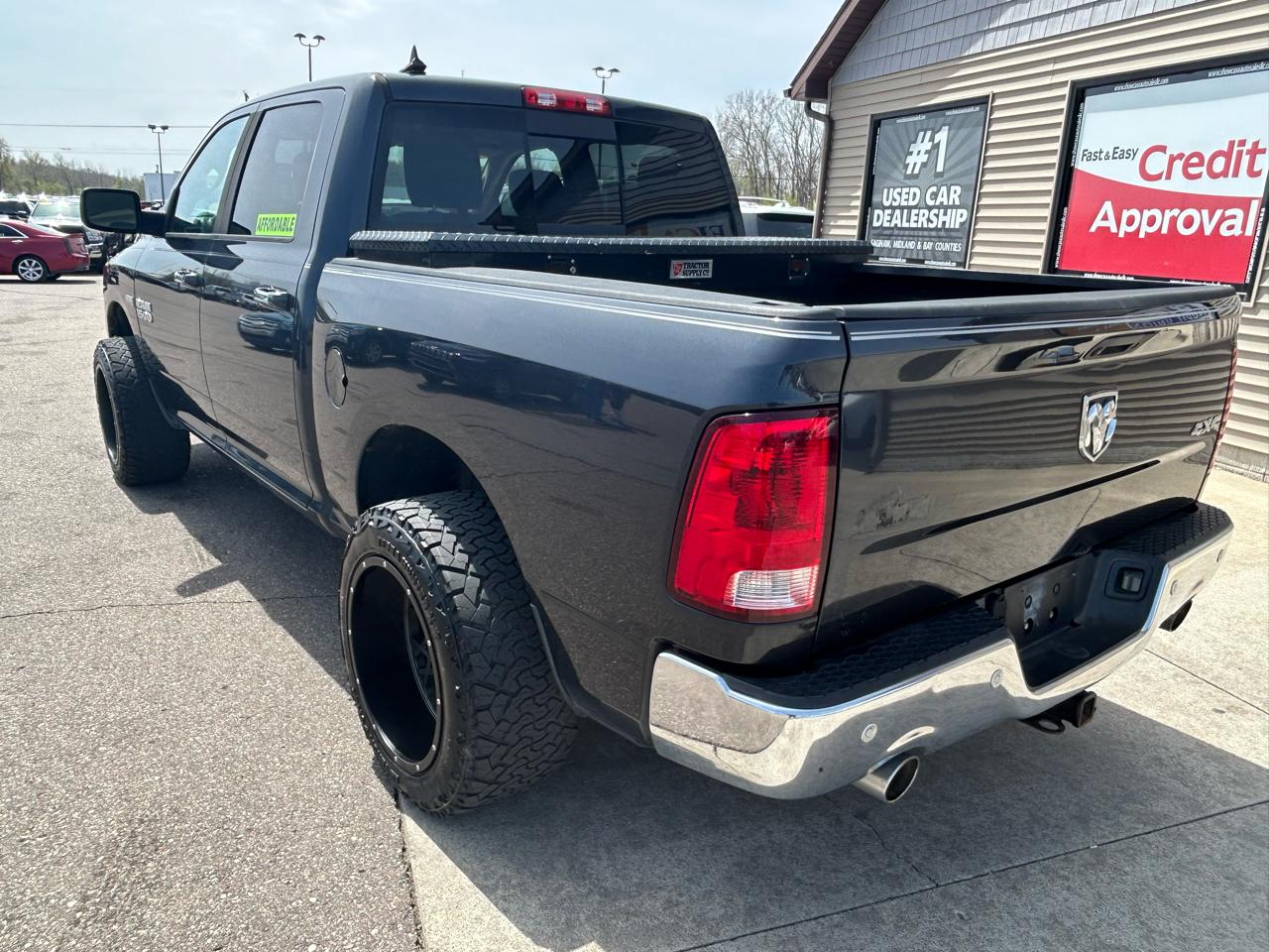 RAM 1500 SLT Crew Cab SWB 4WD 2014