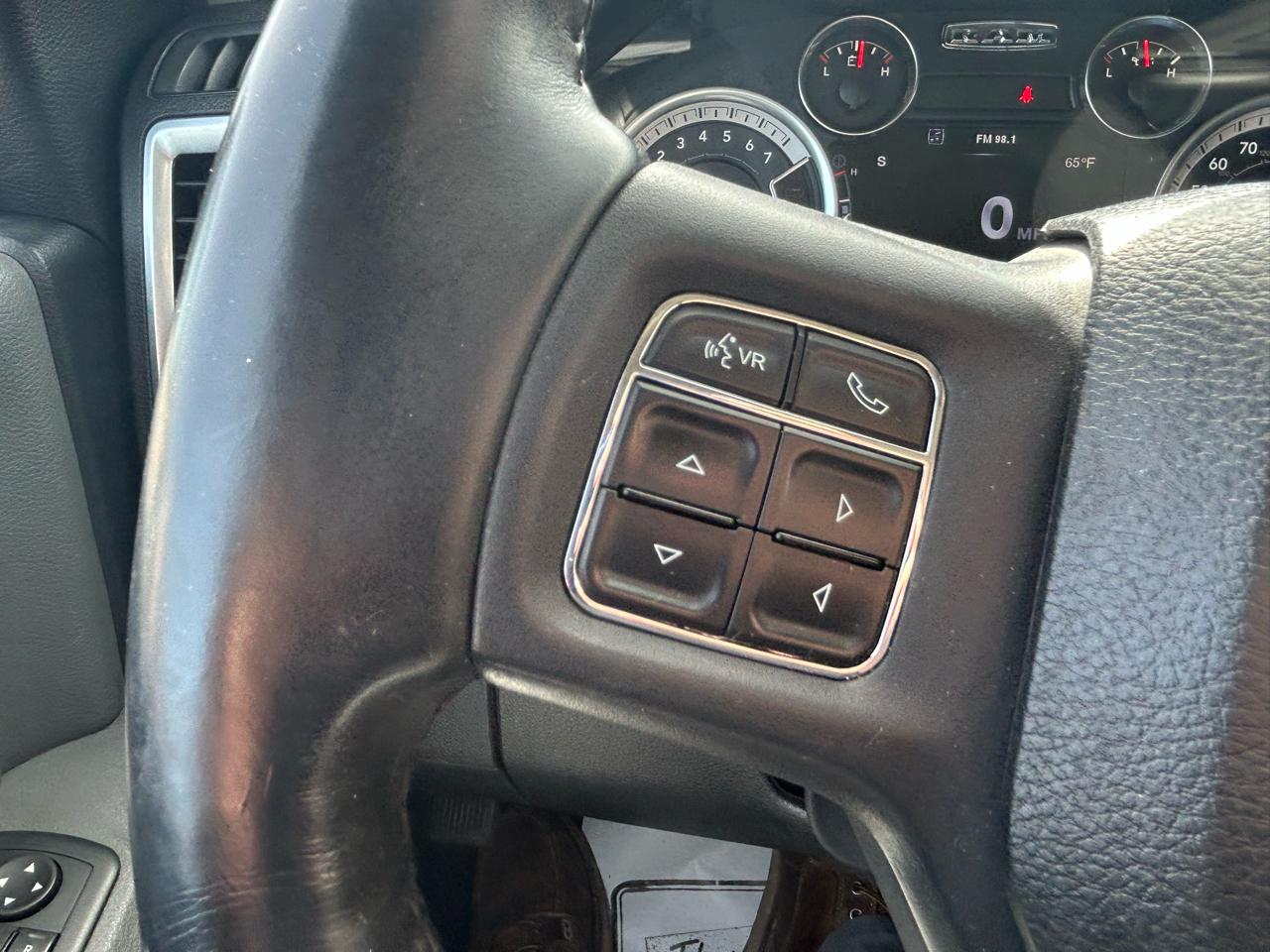 RAM 1500 SLT Crew Cab SWB 4WD 2014