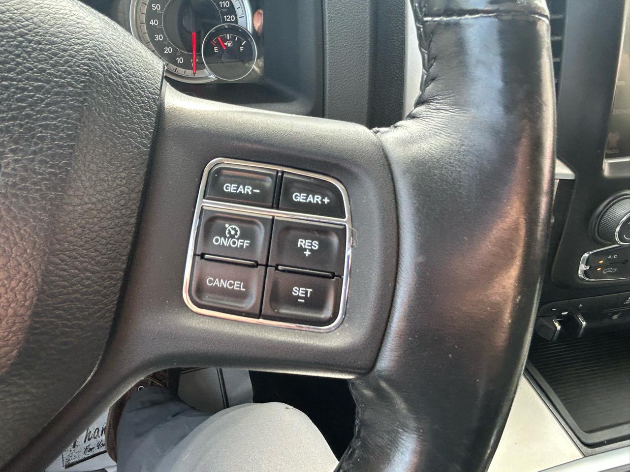 RAM 1500 SLT Crew Cab SWB 4WD 2014