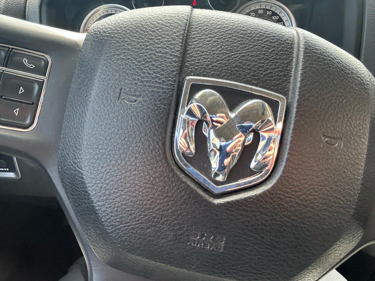 RAM 1500 SLT Crew Cab SWB 4WD 2014