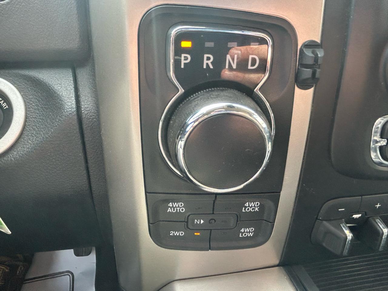 RAM 1500 SLT Crew Cab SWB 4WD 2014