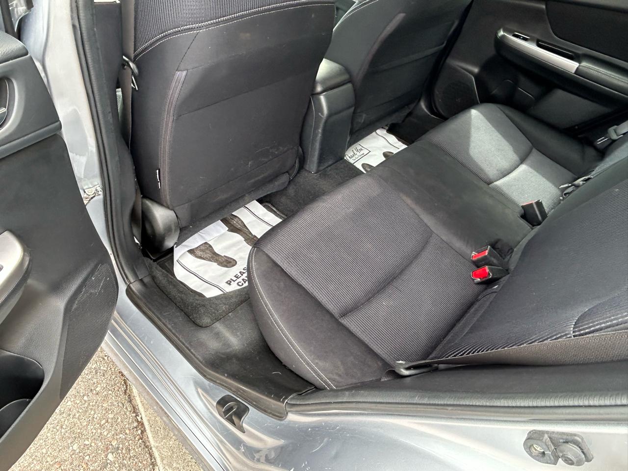 Subaru Impreza 2.0i Limited PZEV 5-Door 2016