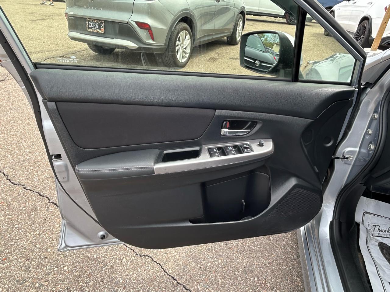 Subaru Impreza 2.0i Limited PZEV 5-Door 2016