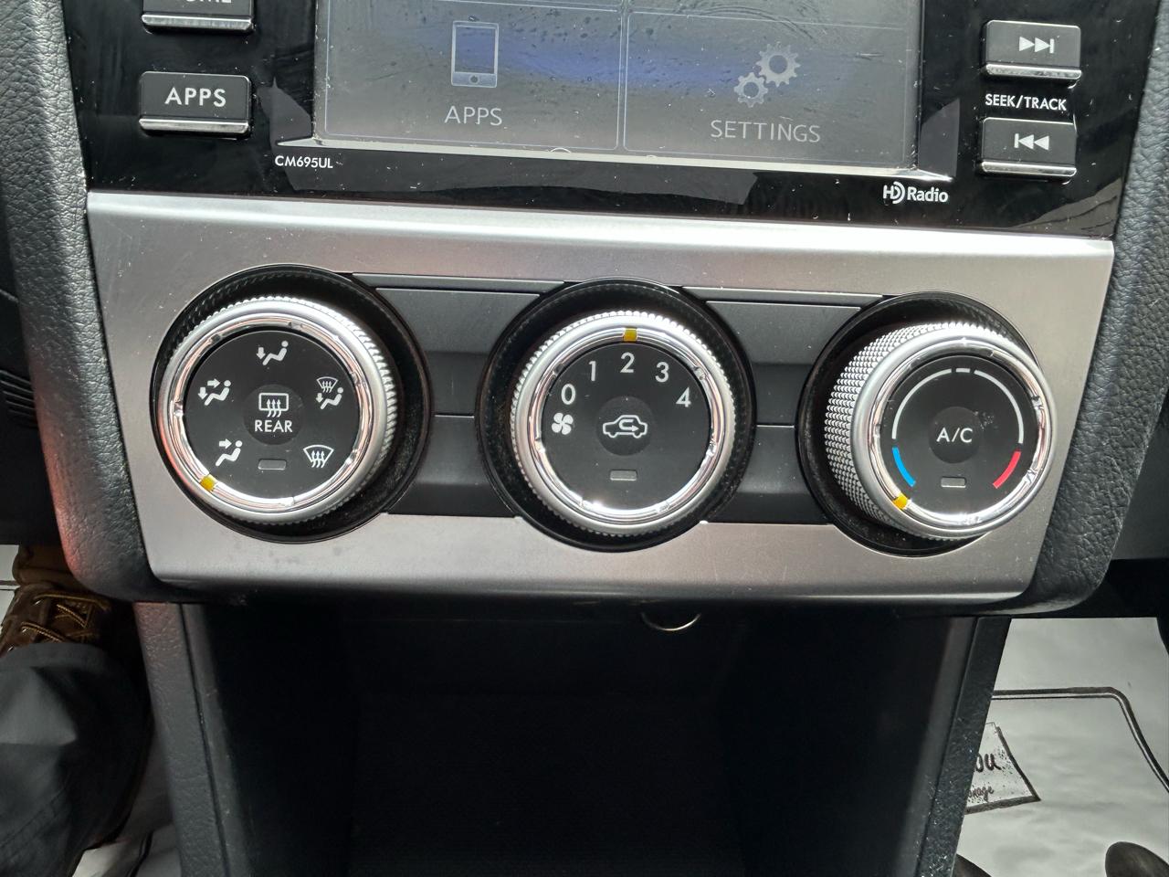 Subaru Impreza 2.0i Limited PZEV 5-Door 2016