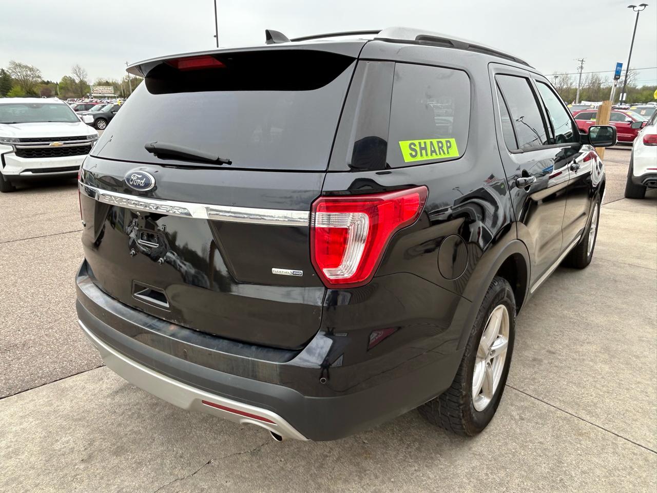 Ford Explorer XLT 4WD 2016