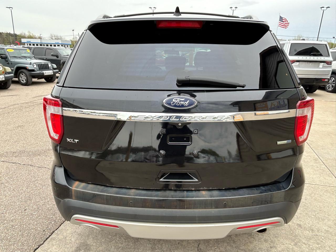 Ford Explorer XLT 4WD 2016