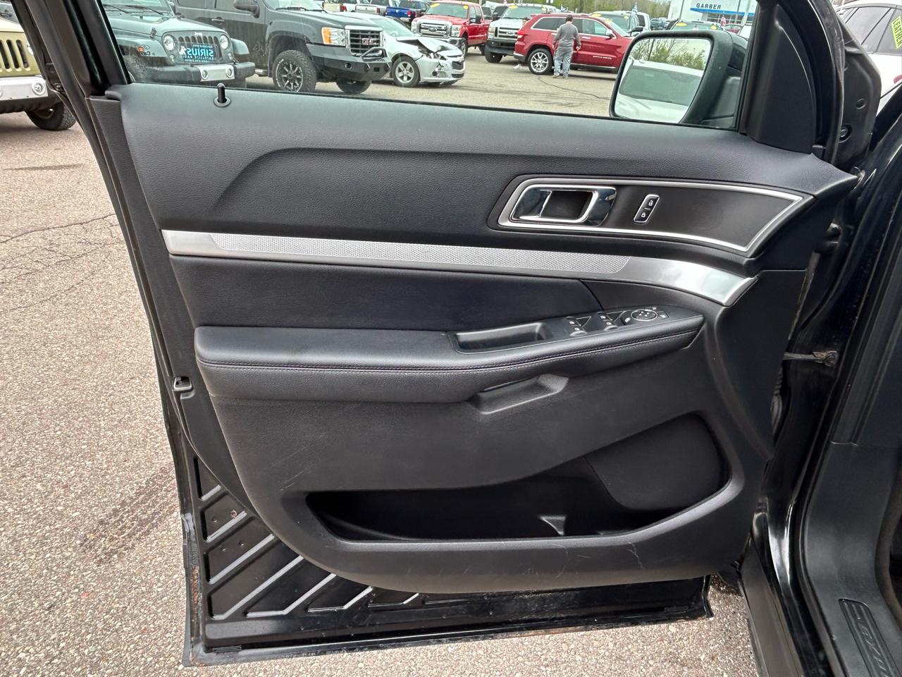 Ford Explorer XLT 4WD 2016