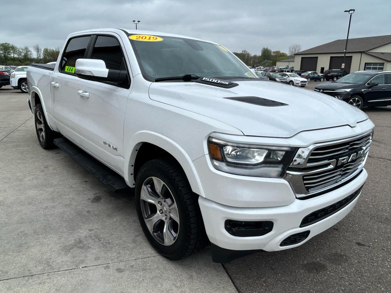 RAM 1500 Laramie Crew Cab SWB 4WD 2019