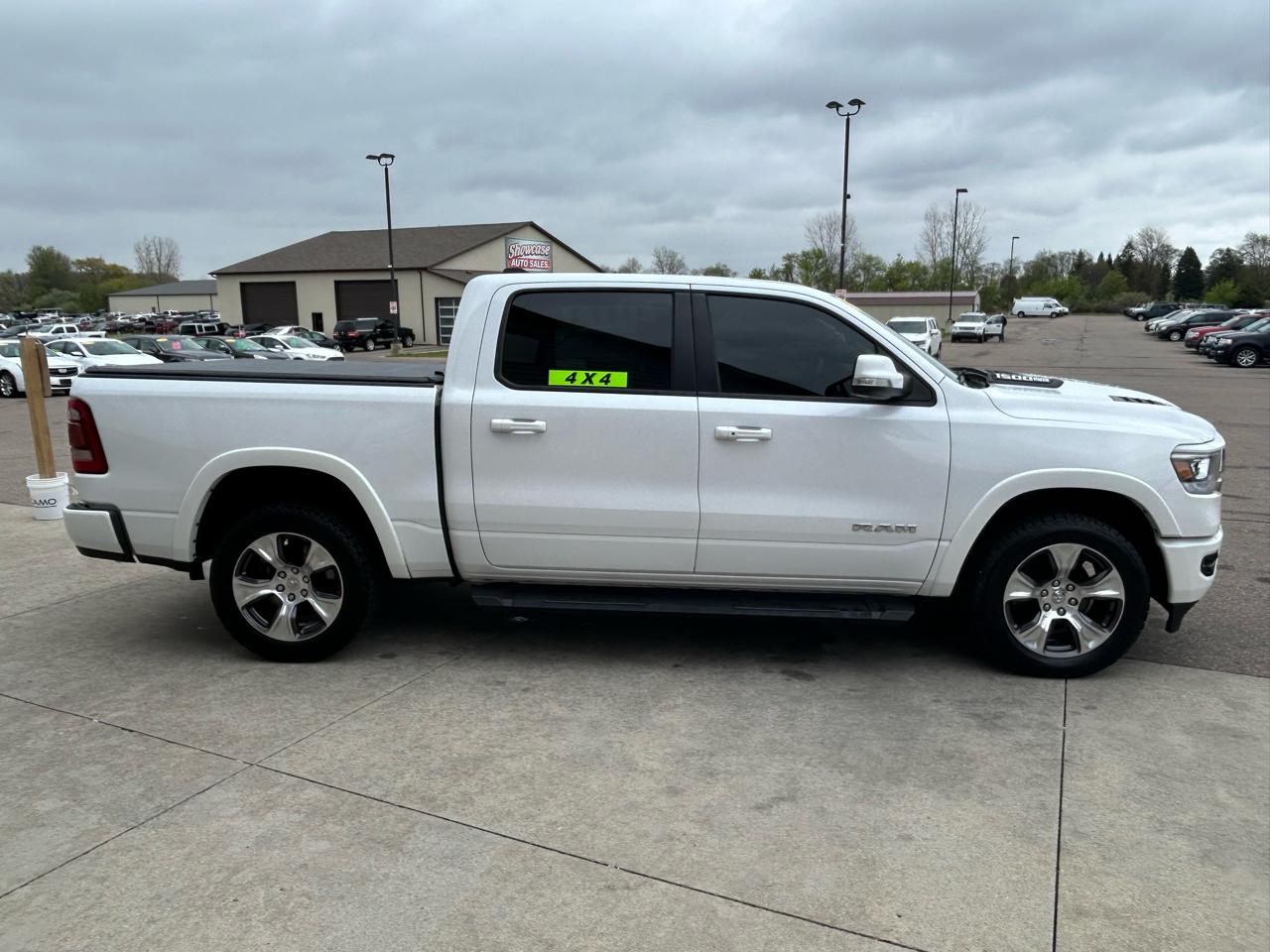 RAM 1500 Laramie Crew Cab SWB 4WD 2019
