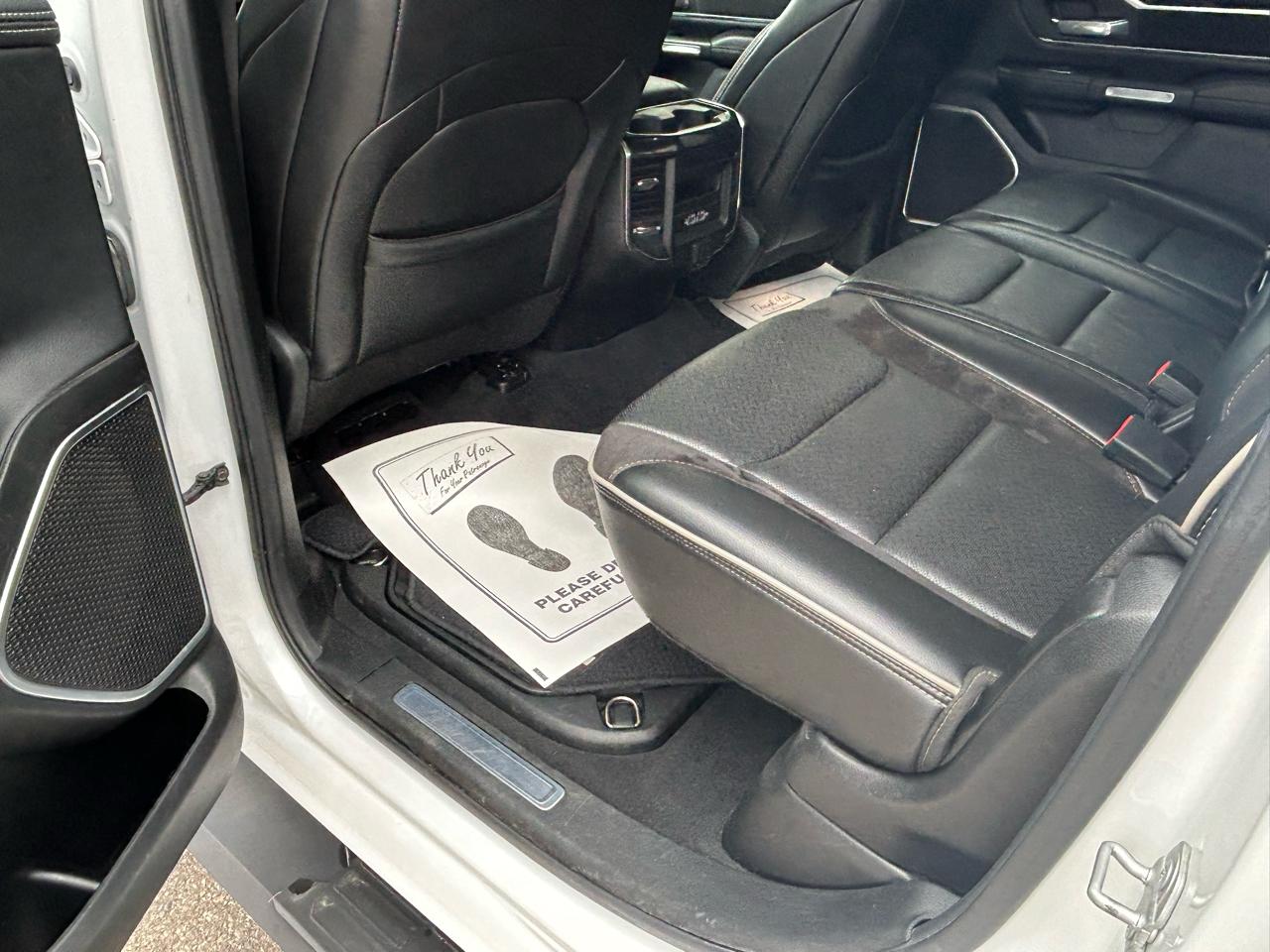 RAM 1500 Laramie Crew Cab SWB 4WD 2019