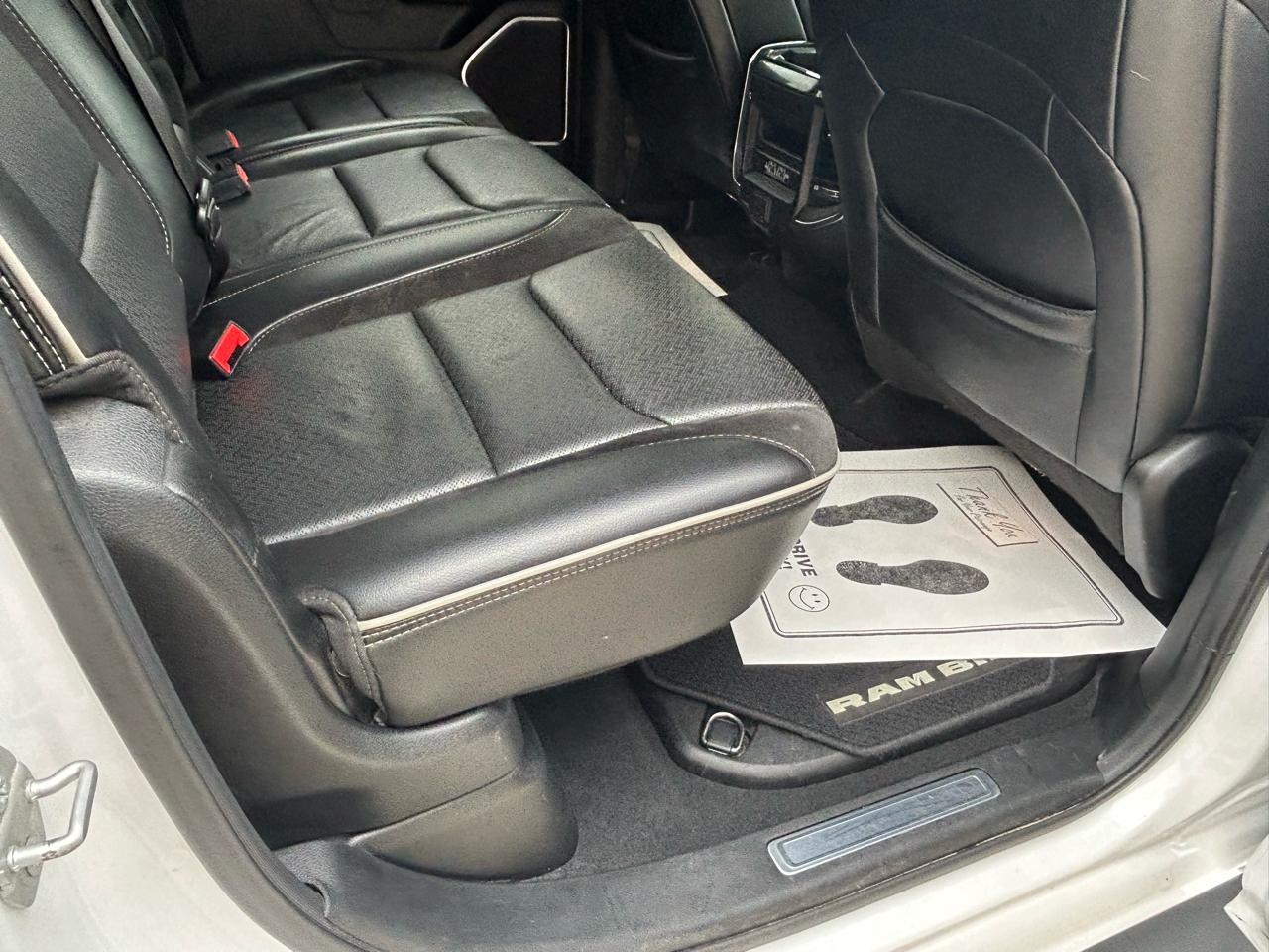 RAM 1500 Laramie Crew Cab SWB 4WD 2019