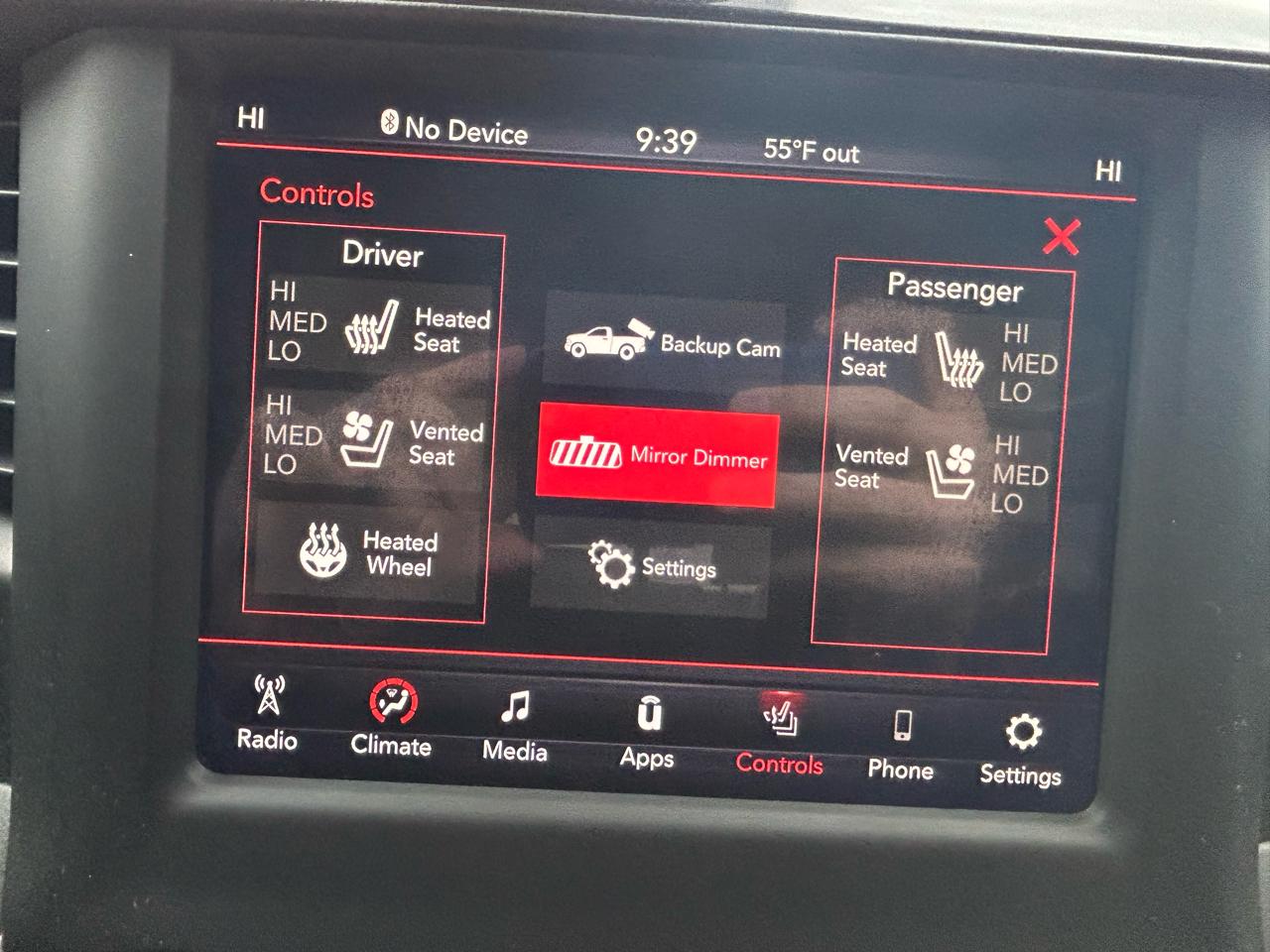 RAM 1500 Laramie Crew Cab SWB 4WD 2019